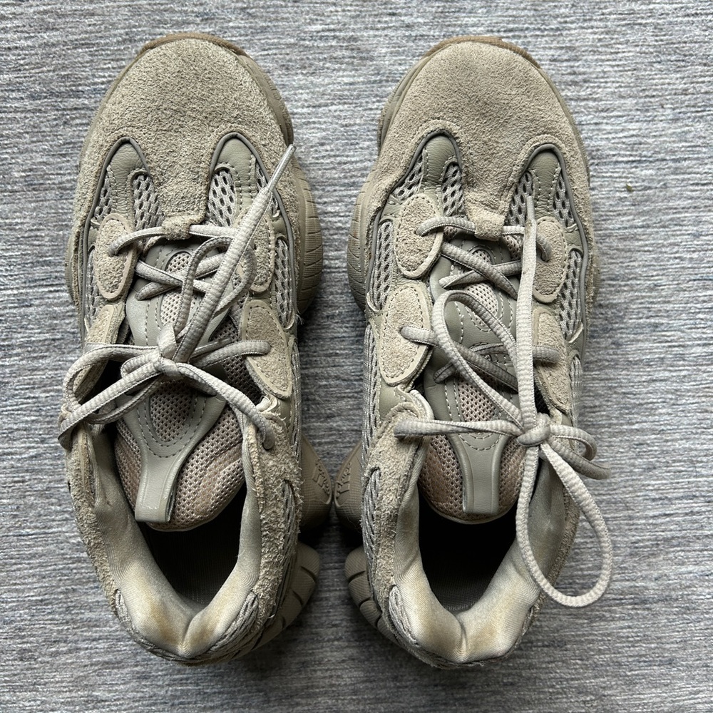 Yeezy 500 taupe light men’s size 7 women’s size 8.5